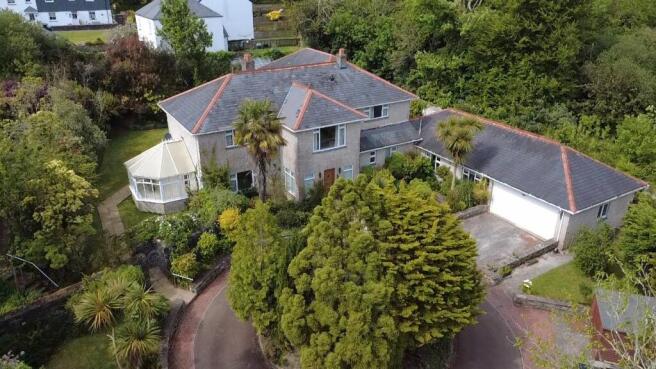 4 bed property, in Charlestown Road, £1,450,000