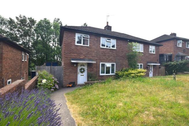 3 bed property, in Fourth Avenue, £165,000