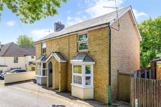 2 bed property, in Barnes Lane, £535,000