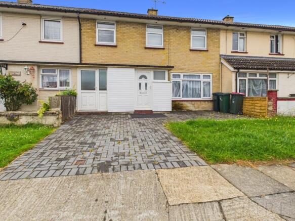 3 bed property, in Newark Road, £400,000