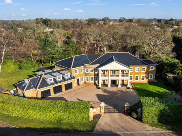 6 bed property, in Kings Warren, £4,250,000