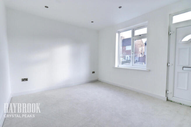 2 bed property, in Sheffield Road, £160,000