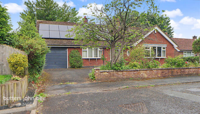4 bed property, in Lea Way, £450,000