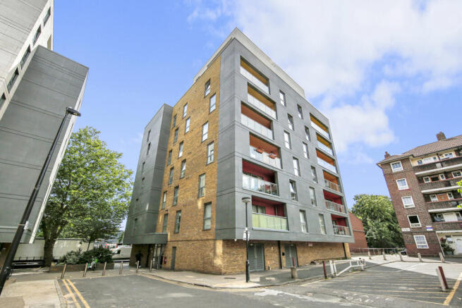 2 bed property, in Crowder Street, £400,000