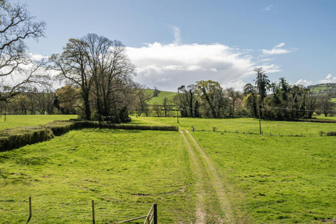 Land, in Wootton Fitzpaine, £250,000