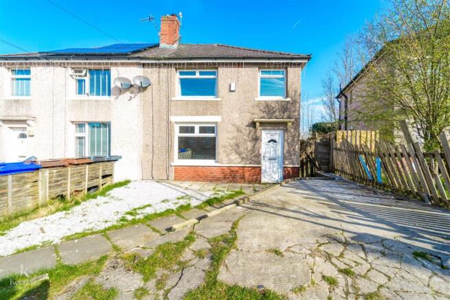3 bed property, in Rowland Avenue, £150,000