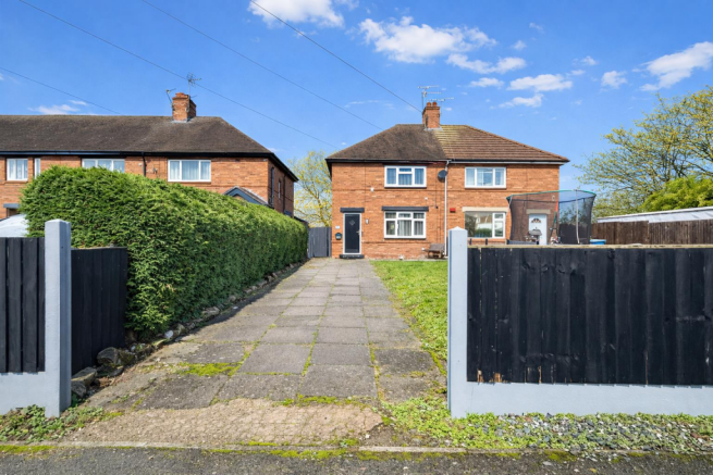 3 bed property, in Manor Road North, £239,950