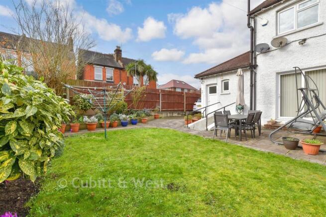 4 bed property, in Osmond Gardens, £950,000
