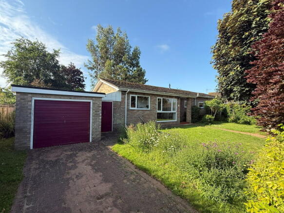 4 bed property, in Grundisburgh, £450,000