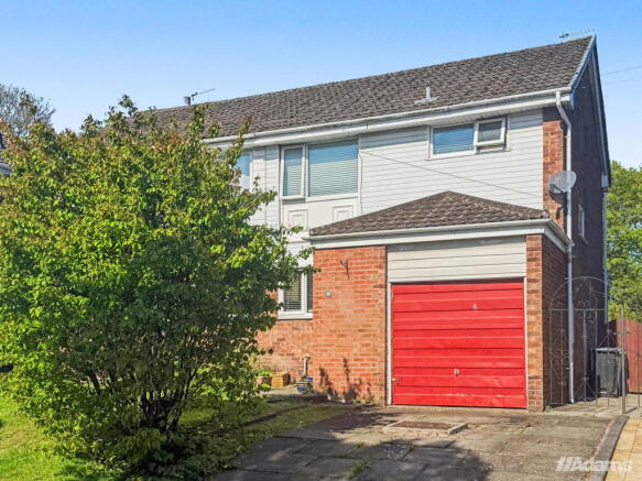 3 bed property, in Grosvenor Road, £215,000