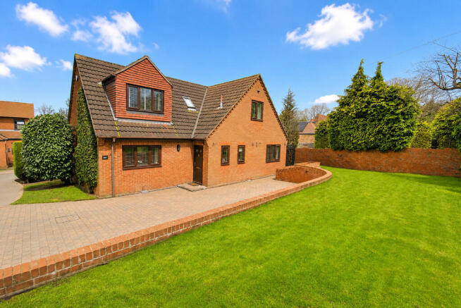 4 bed property, in Bawtry Road, £529,000