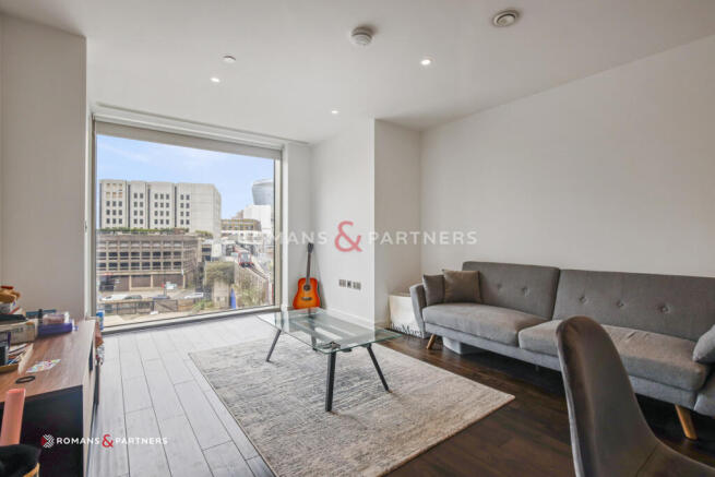 1 bed property, in Royal Mint Gardens, £549,950