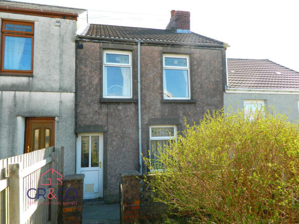 3 bed property, in Bryn Pica, £125,000