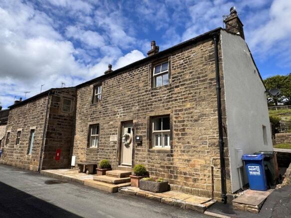 4 bed property, in Detached House with Land & Building For Sale – Starkie Heaton Farm, £765,000
