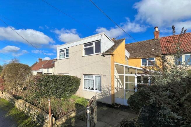 3 bed property, in Chapel Lane, £235,000