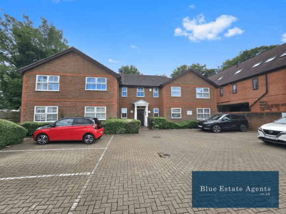 1 bed property, in New Heston Road, £244,950