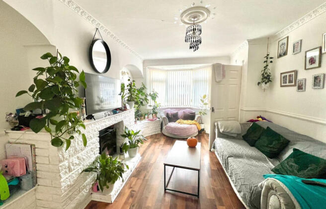 2 bed property, in Gribble Road, £125,000