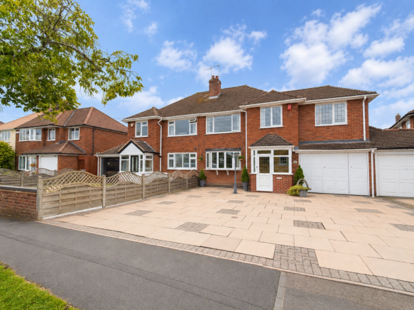 3 bed property, in Antony Road, £475,000