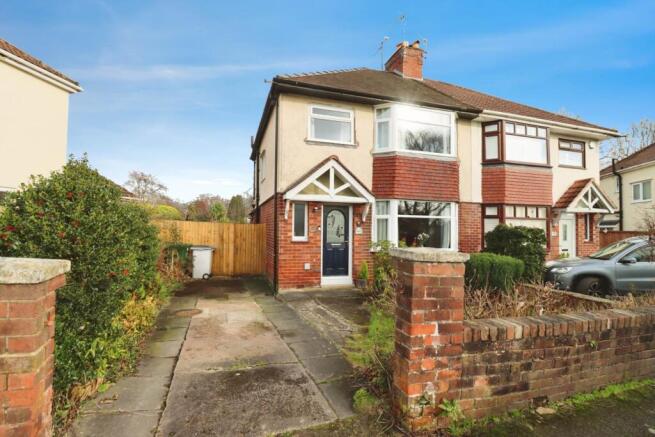 3 bed property, in Beechway, £260,000