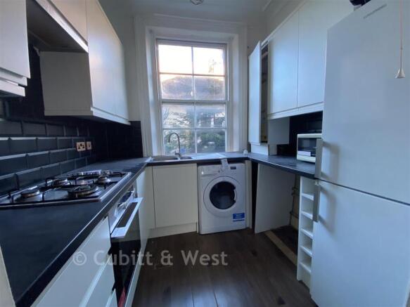 2 bed property, in Godstone Road, £250,000