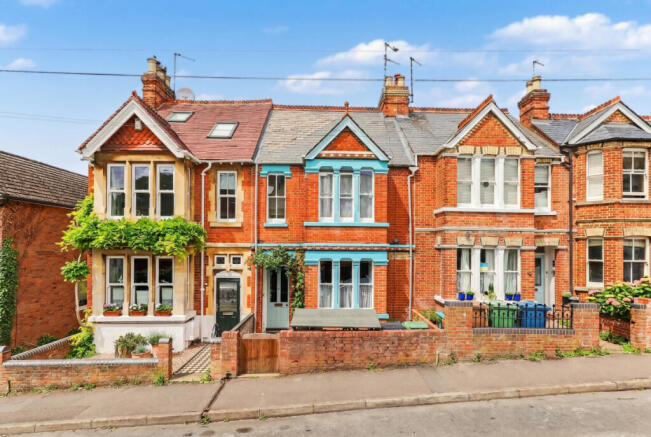 3 bed property, in Bedford Street, £750,000