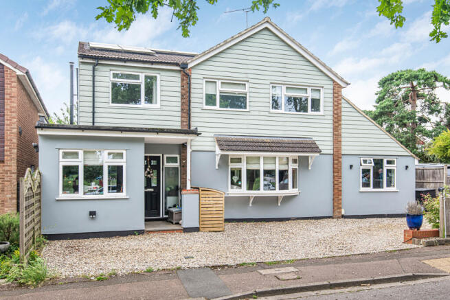 5 bed property, in Tippendell Lane, £1,150,000