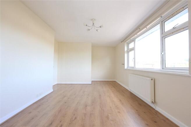 3 bed property, in Whitecross Road, £100,000