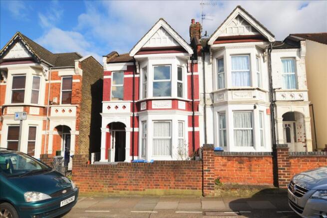 5 bed property, in Sellons Avenue, £1,150,000
