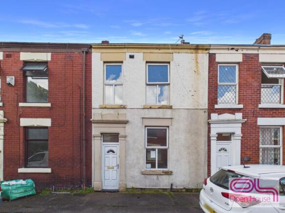 3 bed property, in Roebuck Street, £112,000
