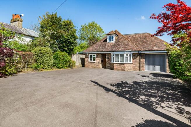 4 bed property, in Mulberry Cottage, £850,000