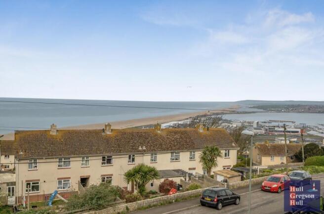 3 bed property, in Verne Common Road, £175,000
