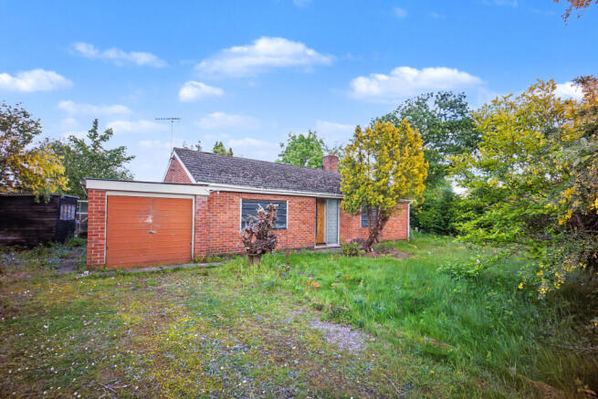 2 bed property, in Abbey Lane, £245,000