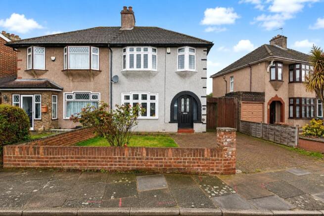 3 bed property, in Stapleton Road, £500,000
