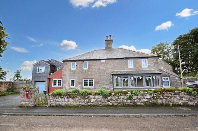 2 bed property, in Ellingham, £450,000