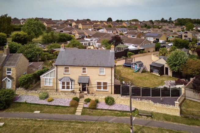 6 bed property, in Church Street, £1,250,000