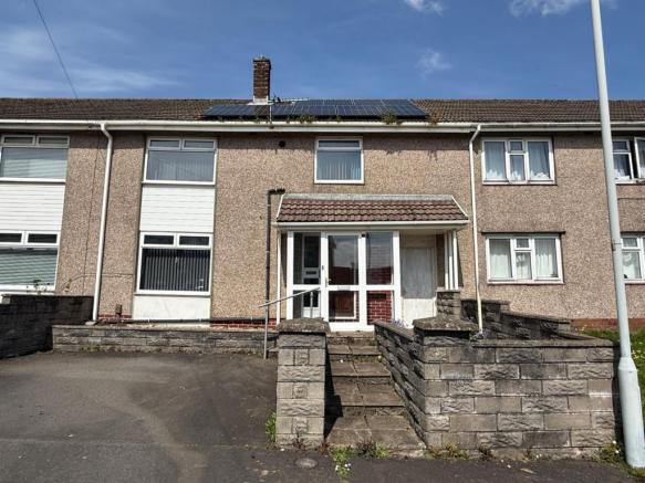 3 bed property, in Laurel Place, £210,000