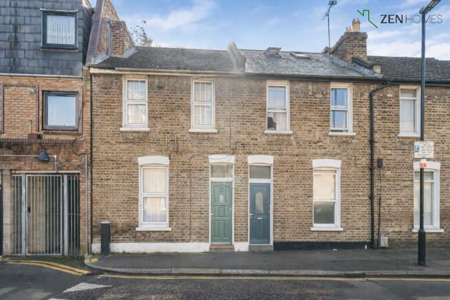 4 bed property, in Hampden Lane, £650,000