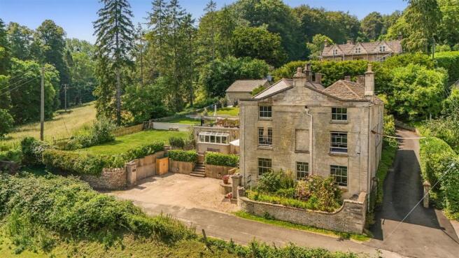 6 bed property, in Atcombe Road, £1,395,000