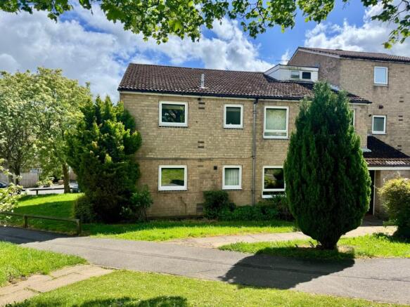 1 bed property, in Totley Brook Road, £148,500