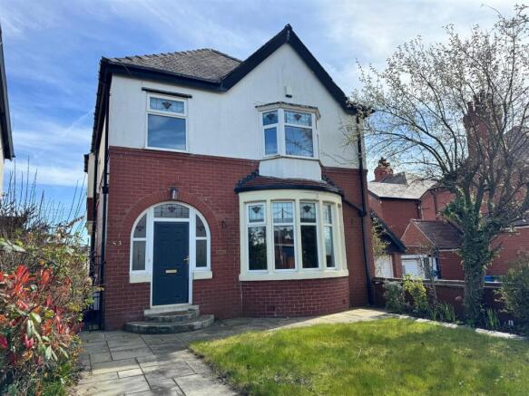 4 bed property, in Lake Road North, £450,000