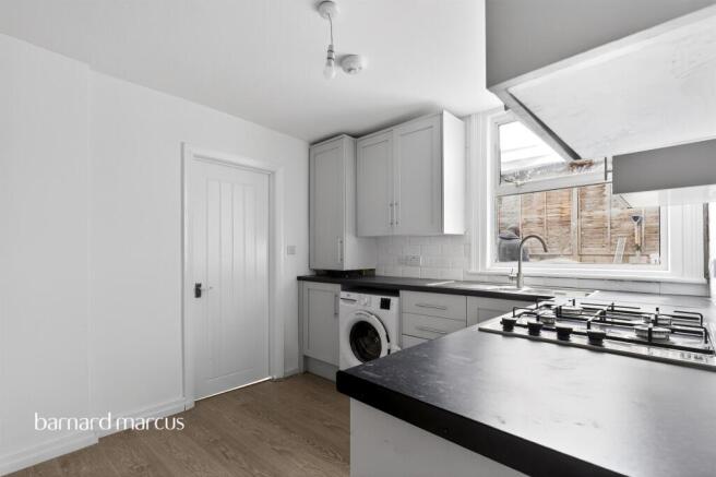 2 bed property, in Seely Road, £450,000