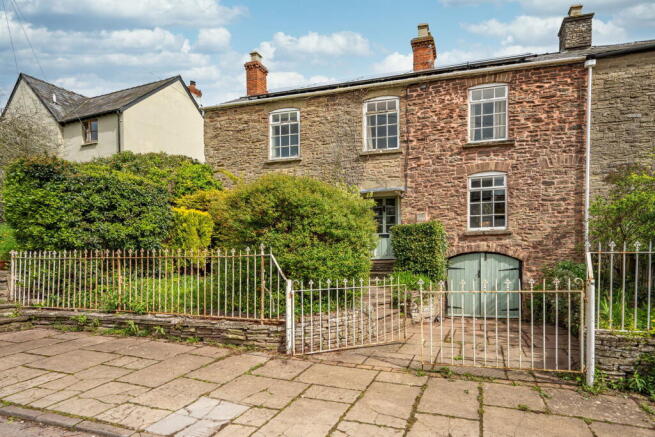 4 bed property, in Grosmont, £500,000