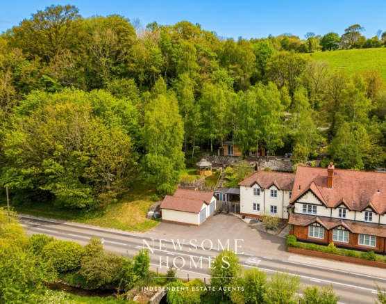 5 bed property, in Denbigh Road, £530,000