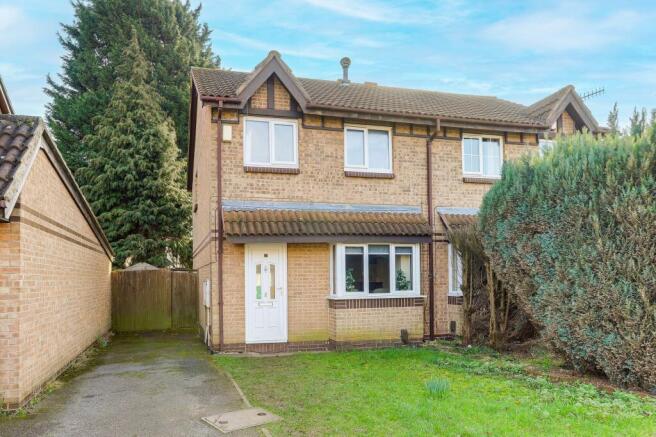 3 bed property, in Trafford Gardens, £200,000