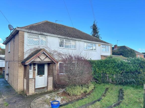 3 bed property, in Follett Close, £480,000