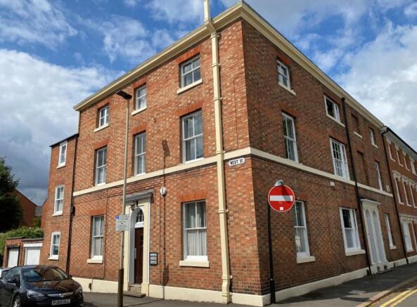 3 bed property, in Flats 1-3, £390,000
