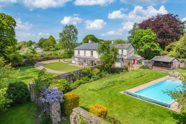 6 bed property, in Craddock, £1,750,000