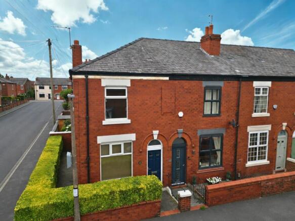 2 bed property, in Hazel Street, £270,000