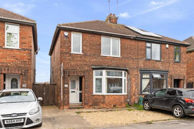 3 bed property, in Ropery Road, £130,000