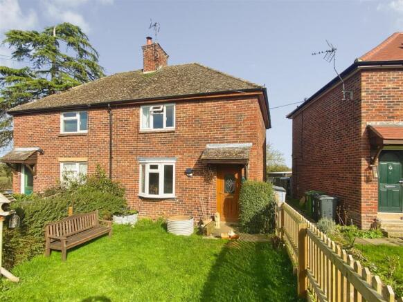 2 bed property, in Stretton on Fosse, £250,000